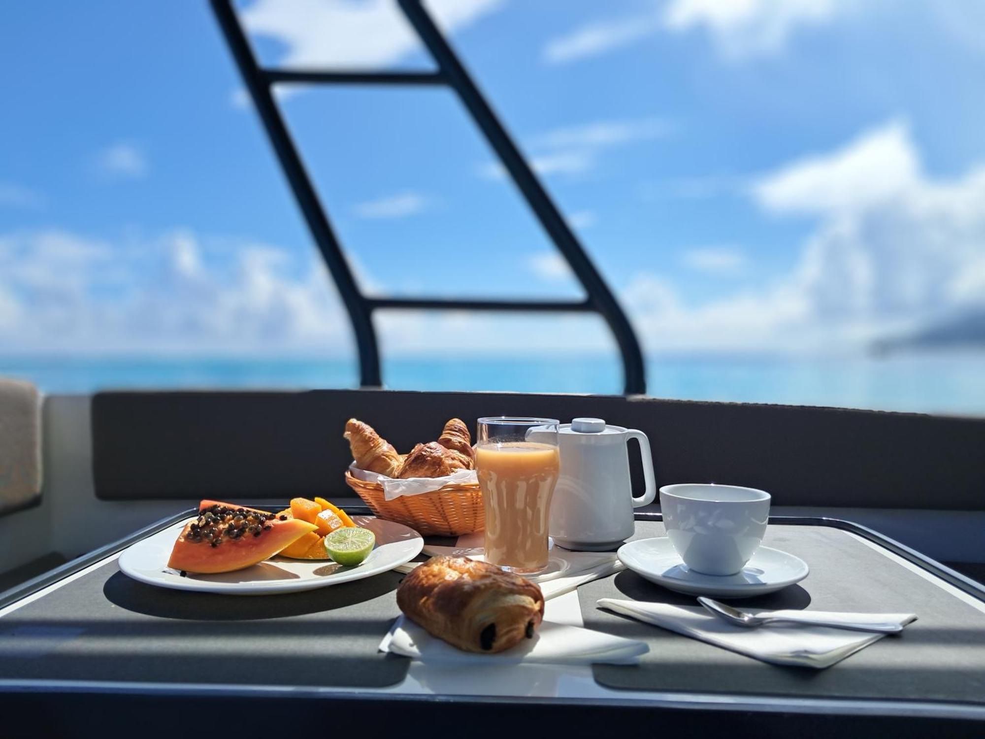 Moorea Island Beach Hotel Екстер'єр фото